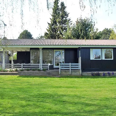 Stunning In Rudkobing With 2 Bedrooms And Wifi Feriehus